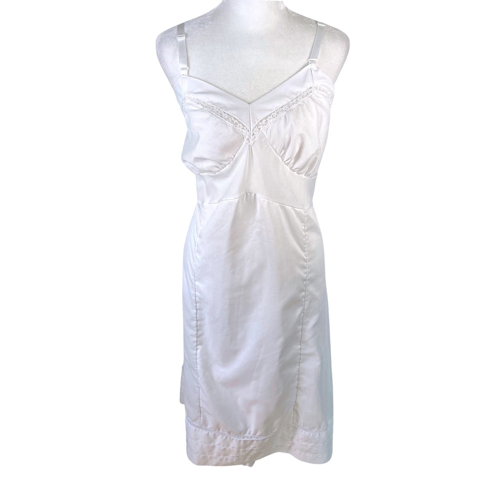 Dixie Belle Vintage White Lace Trim Full Slip Style 110 Size 40 Average USA Made